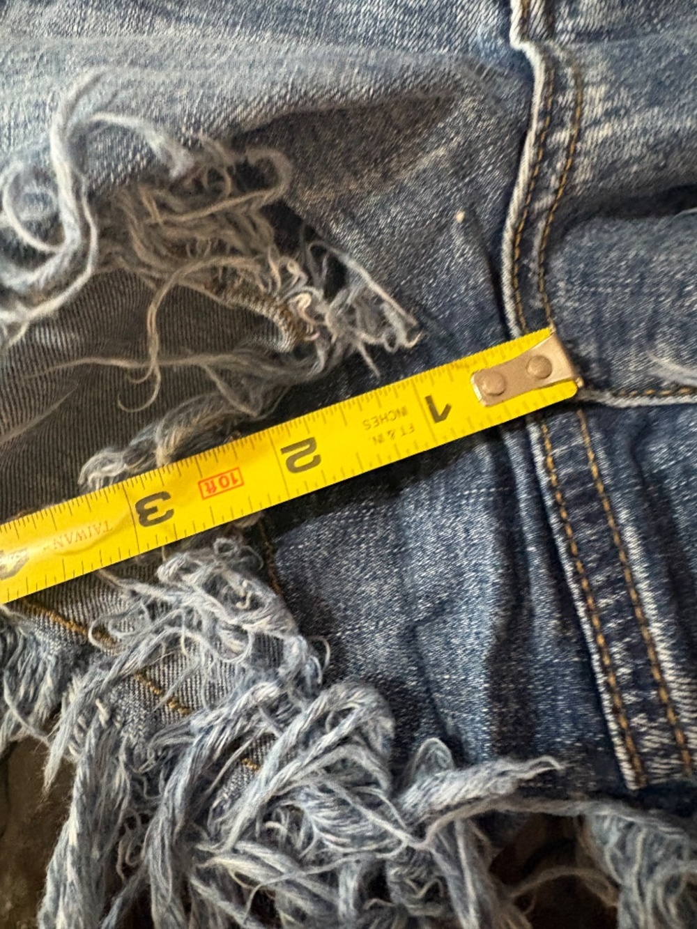 L&B Distressed Denim Shorts - Picture 10 of 10